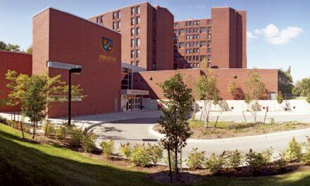 브론티 컬리지 Bronte College, Mississauga, ON