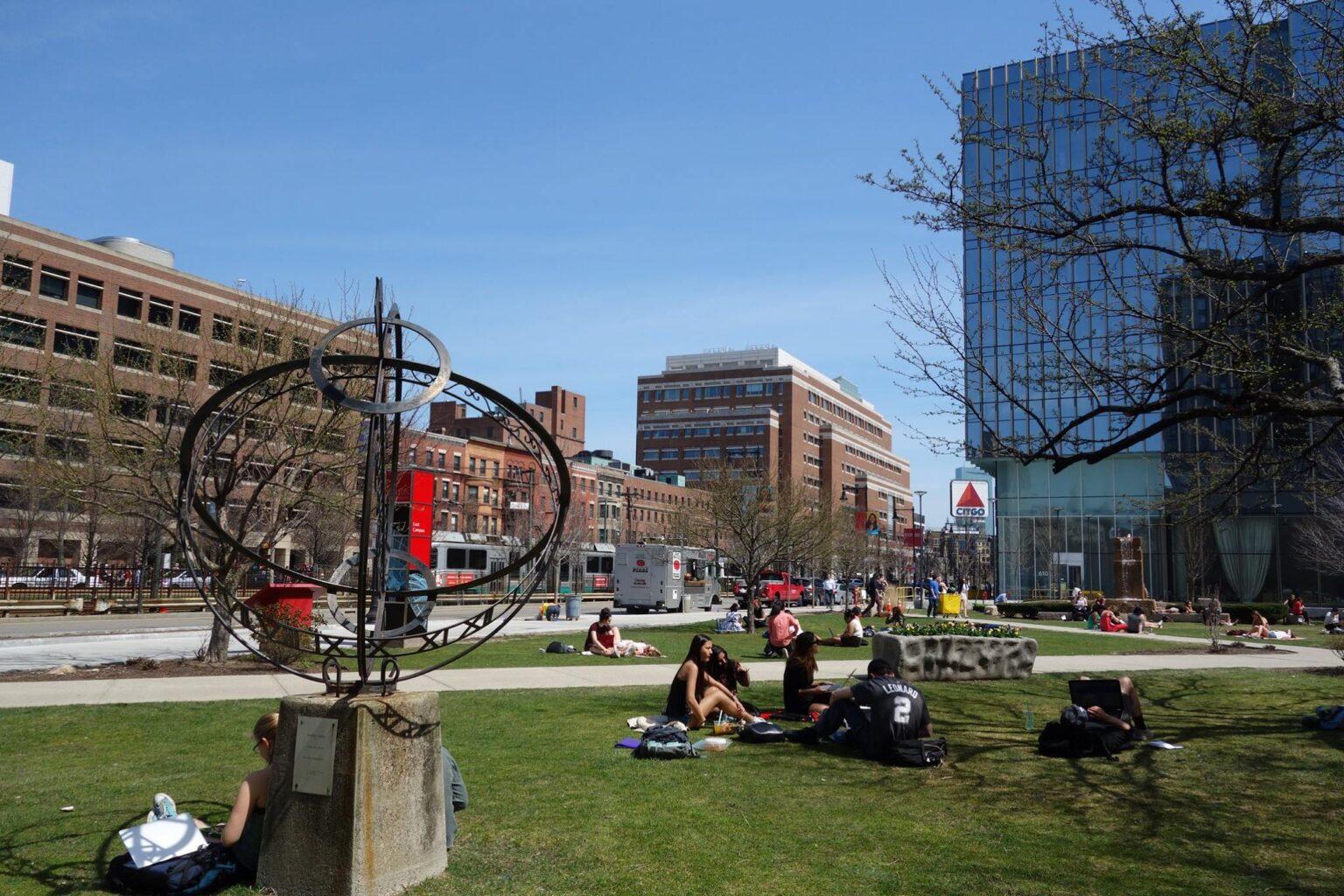  Boston University 