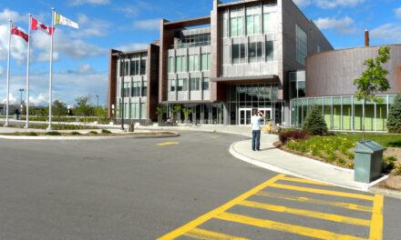 센테니얼 컬리지 Centennial College